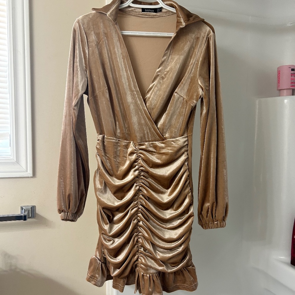 Boohoo velvet dress